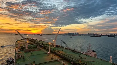 USA feuern auf iranische Öltanker in Hormusstraße