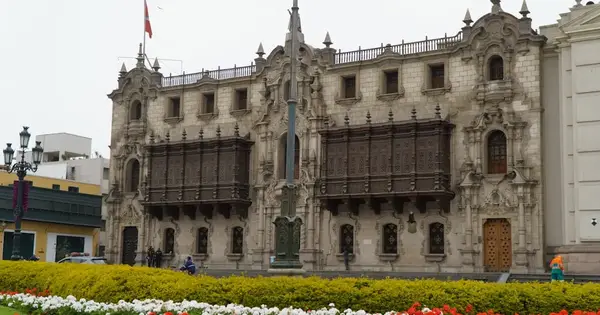 Peru wählt zum neunten Mal: Fujimori vorne, Land in der Dauerkrise